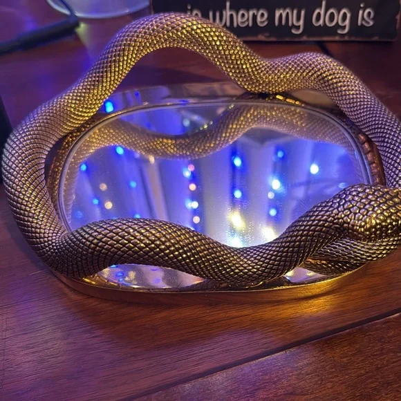 Bath & Body Elegant Gold and Brown Snake Mirror Candle holder - Picture 2 of 3